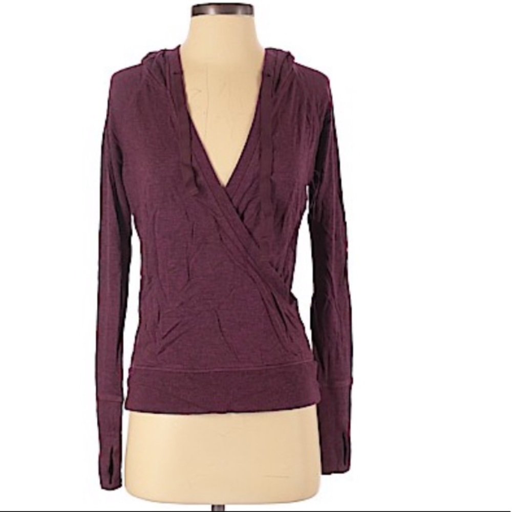 Athleta top